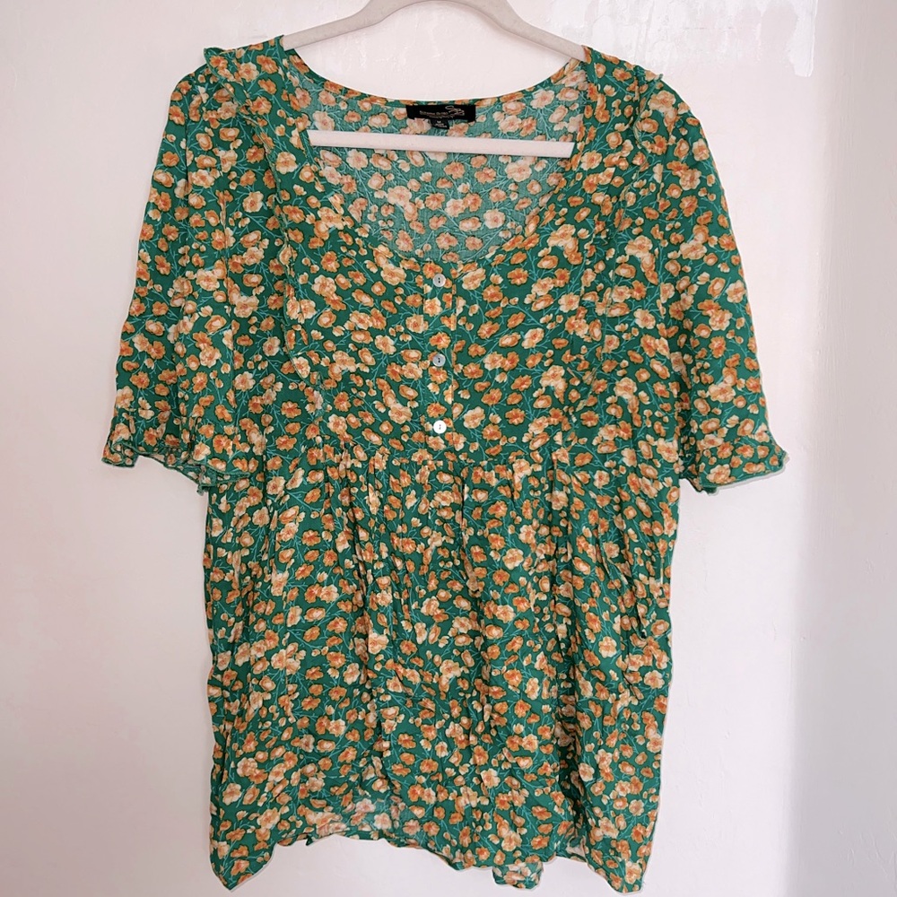 Suzanne Betro Short Sleeve Floral Blouse - M